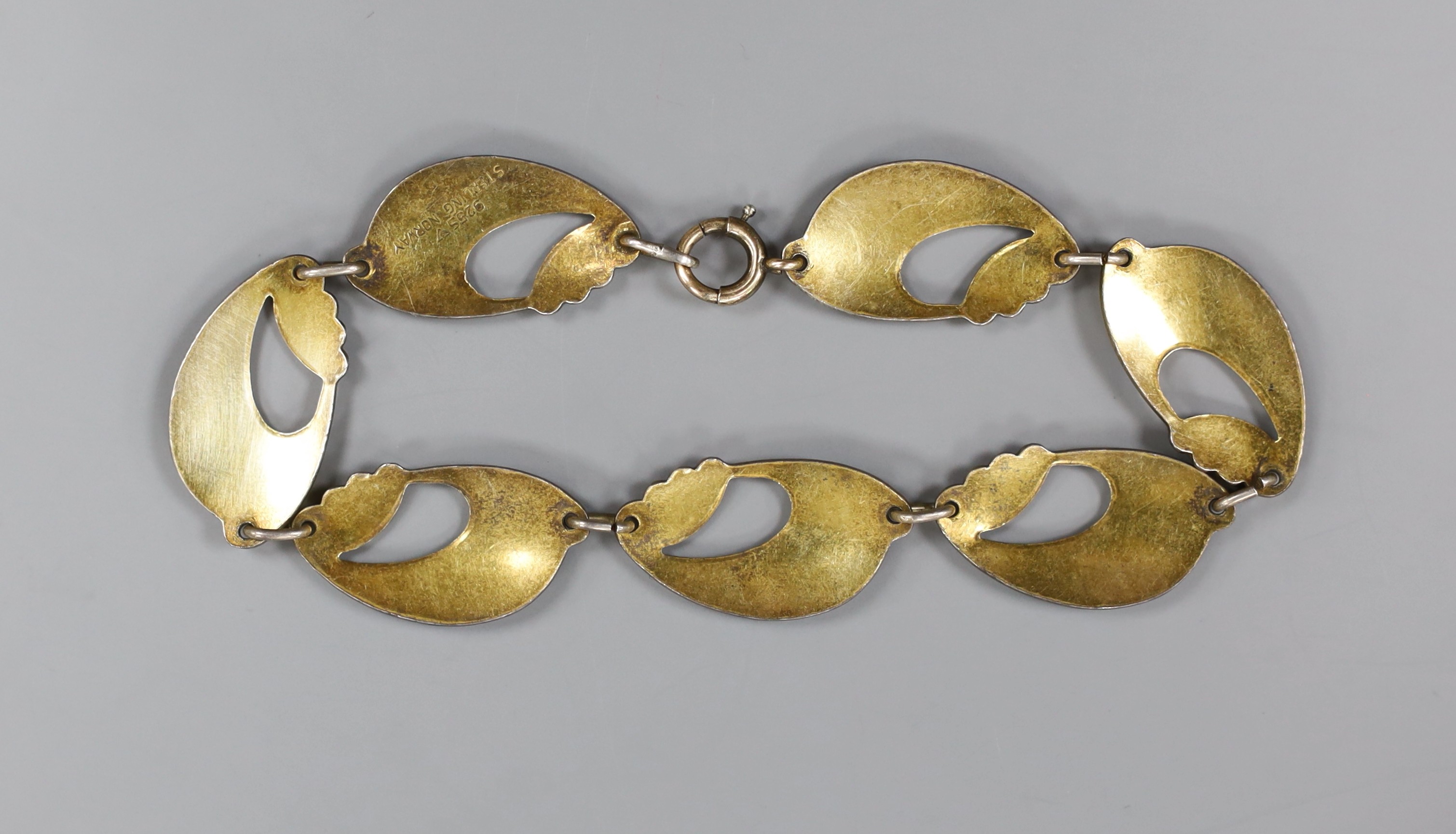 A stylish 20th century Norwegian gilt 925 and blue enamel set oval link bracelet, possibly by Finn Jensen, approx. 18cm.